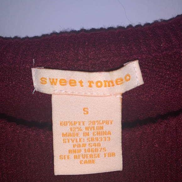 Sweet Romeo Pullover Sweater Maroon Size Small - Picture 3 of 4